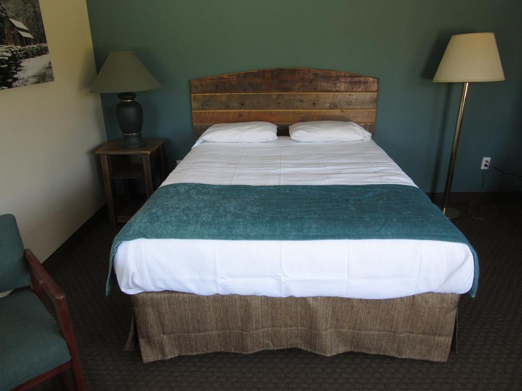 Al'S Westward Ho Motel West Yellowstone Extérieur photo